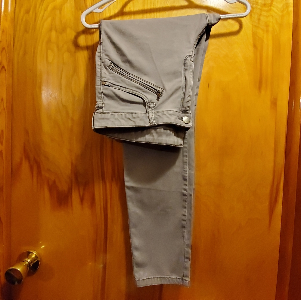 a.n.a. gray jegging